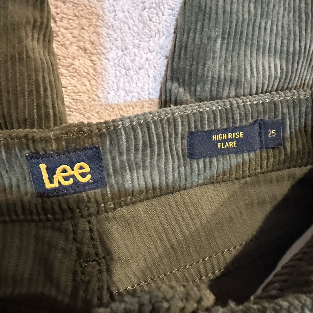 Lee Corduroy Midrise Flare Green